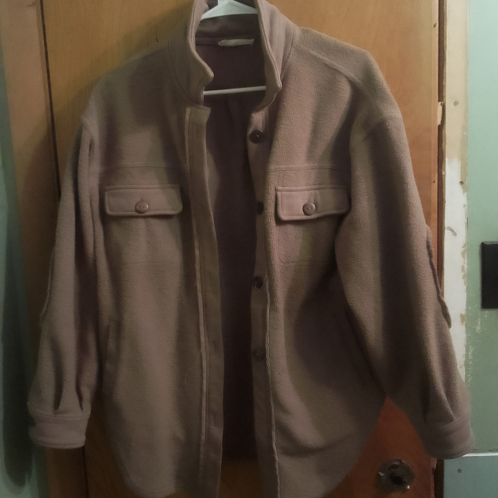 Woman's Carly Jean Los Angeles Shacket/Military Styl Jacket Tan Color Size Small
